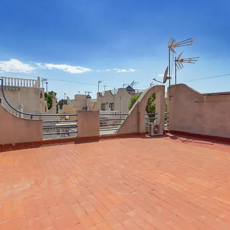 2 Bedroom Cozy In Torrevieja
